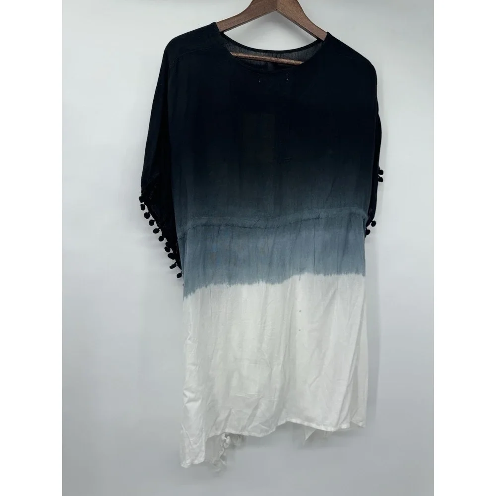 Salty Lemon Beach Cover-Up One Size Ombre White/Black Short Sleeve pompom resort